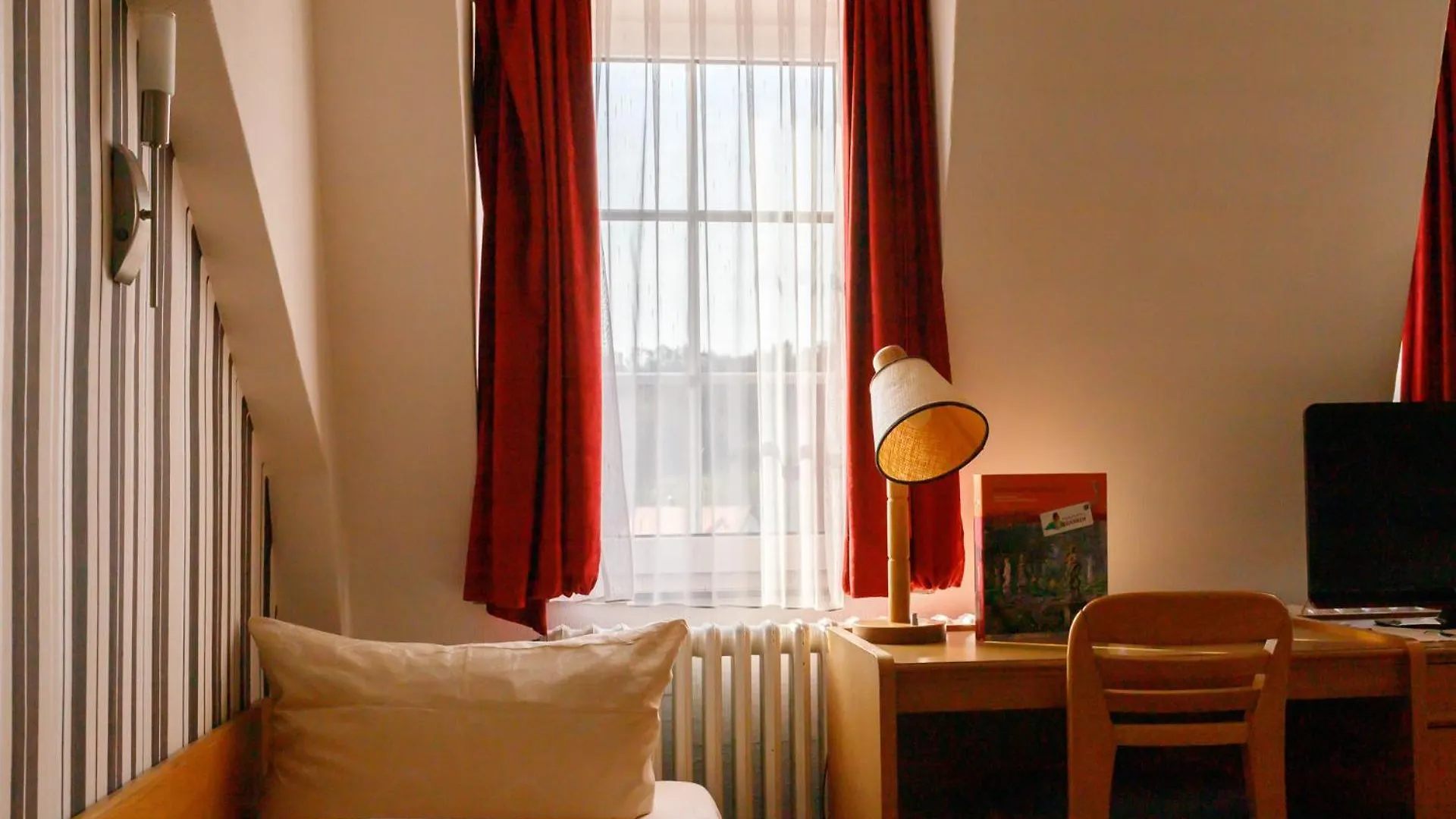 Hotel Schwarzes Lamm Rothenburg ob der Tauber 3*,  Deutschland